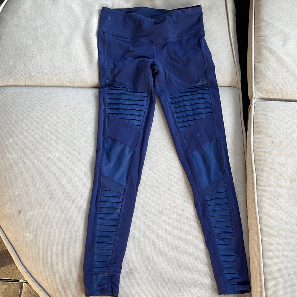 Aloyoga navy moto legging size 4
